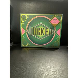 Wicked Sock & Scrunchie Gift Set - Pink and Green